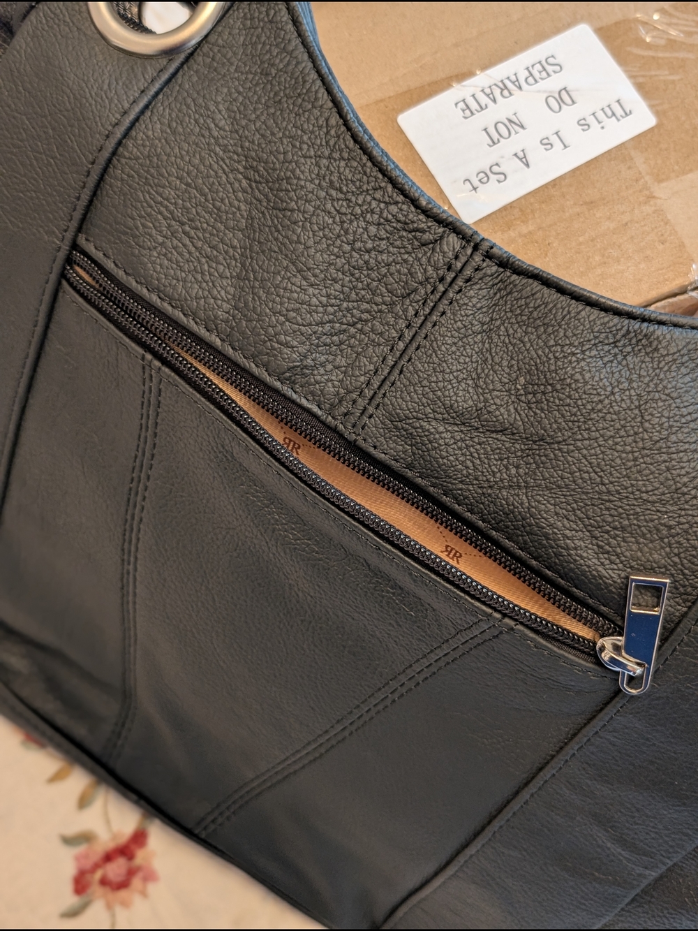 Ladies CCW Black Leather Handbag - Picture 5 of 9